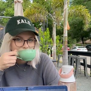 Meet your Posher, Mya